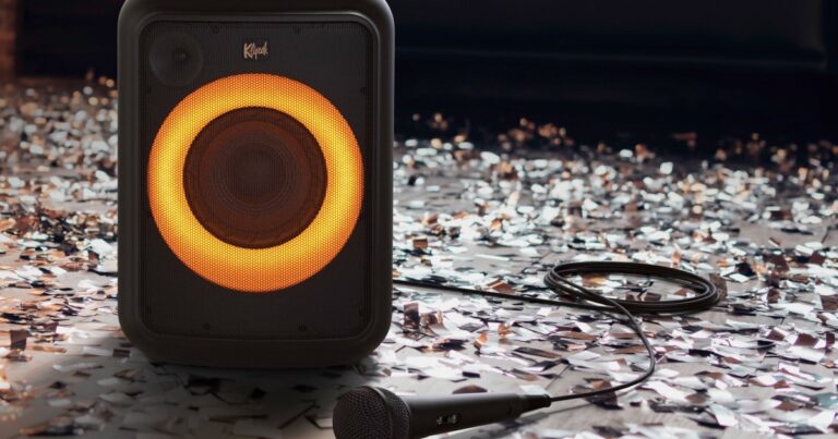 Klipsch menangis karaoke dengan pembesar suara parti tanpa wayar pertama Klipsch menangis karaoke dengan pembesar suara parti tanpa wayar pertama